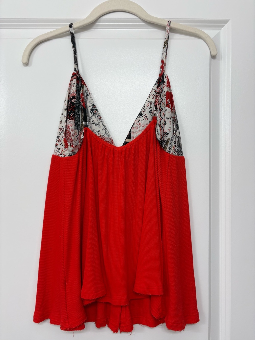 POL Red Patchwork V-Neck Button Front Cami - Picture 2 of 4